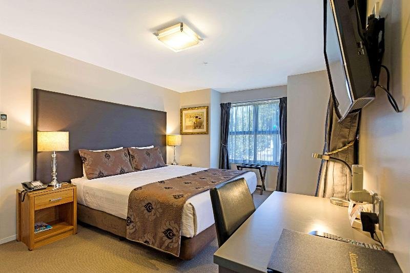 Фото Quality Suites Alexander Inn