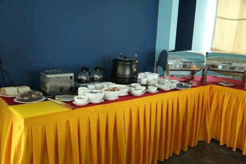 Фото Hotel Shwe Pyi Tan