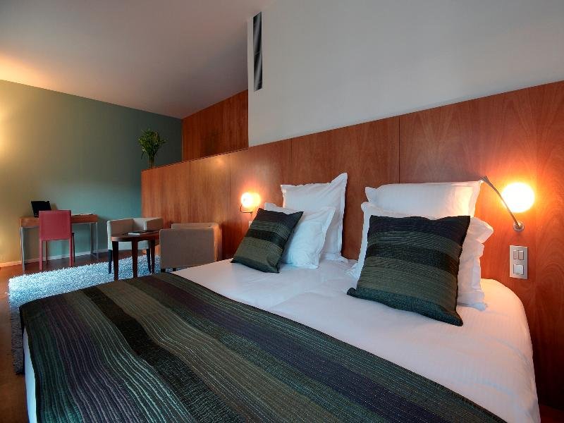 Фото Hotel Condes de Barcelona