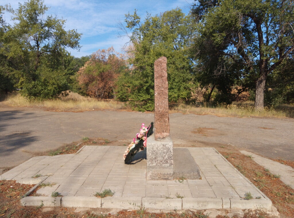 Monument, memorial Место боёв 21-го отдельного учебного танкового батальона, Volgograd, photo