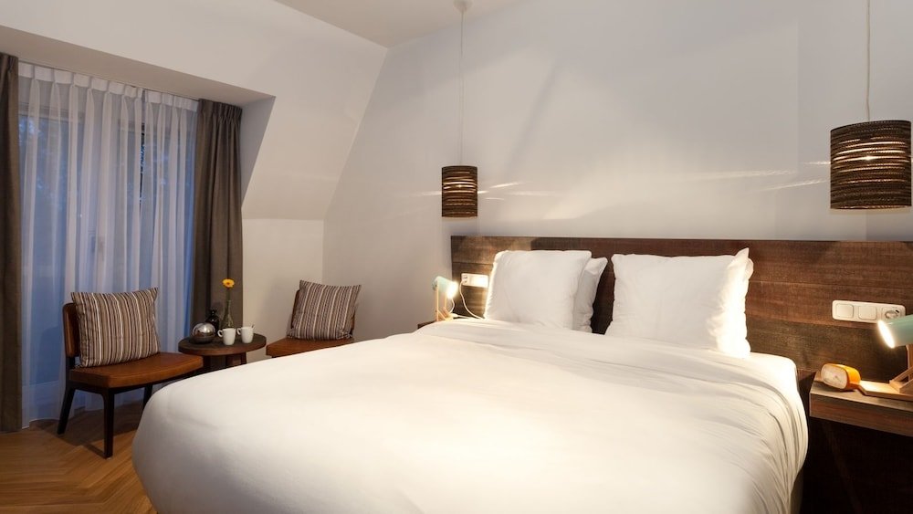 Фото Van Heeckeren Hotel