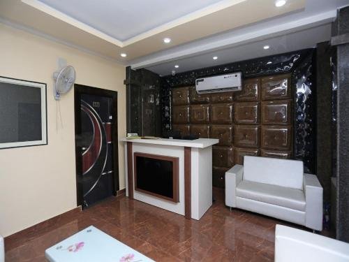 Фото Oyo 15530 Hotel G S Residency