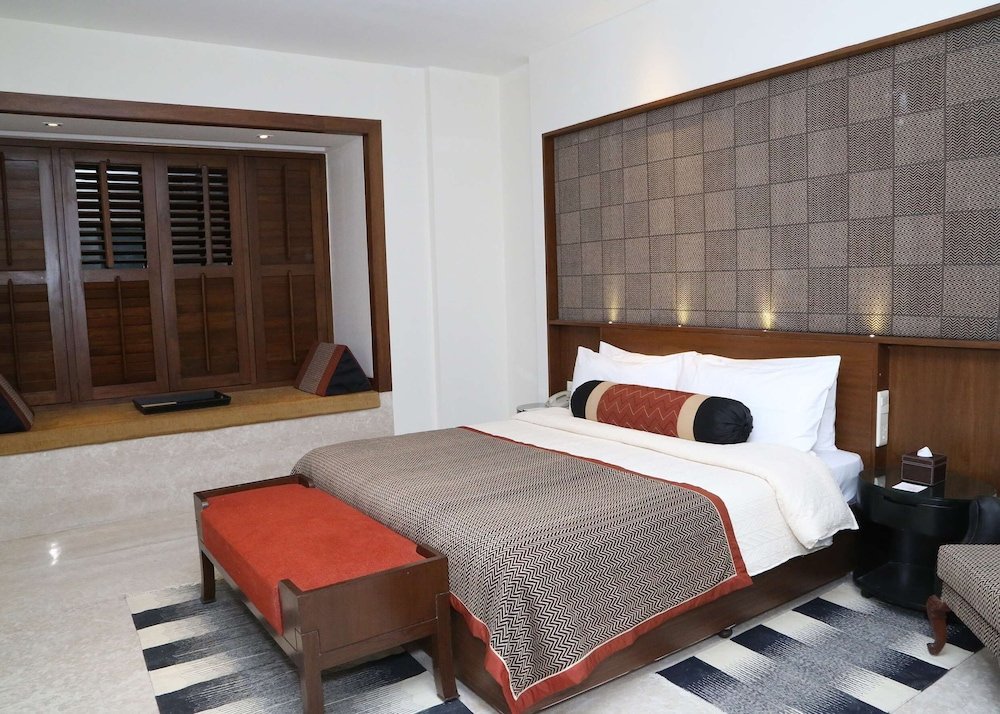 Фото The LaLiT Great Eastern Kolkata