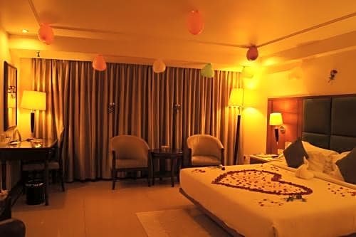 Фото The Royale Senate Hebbal