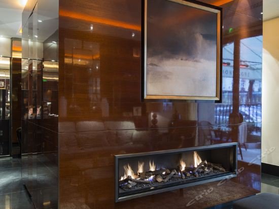 Фото Hotel Montaigne