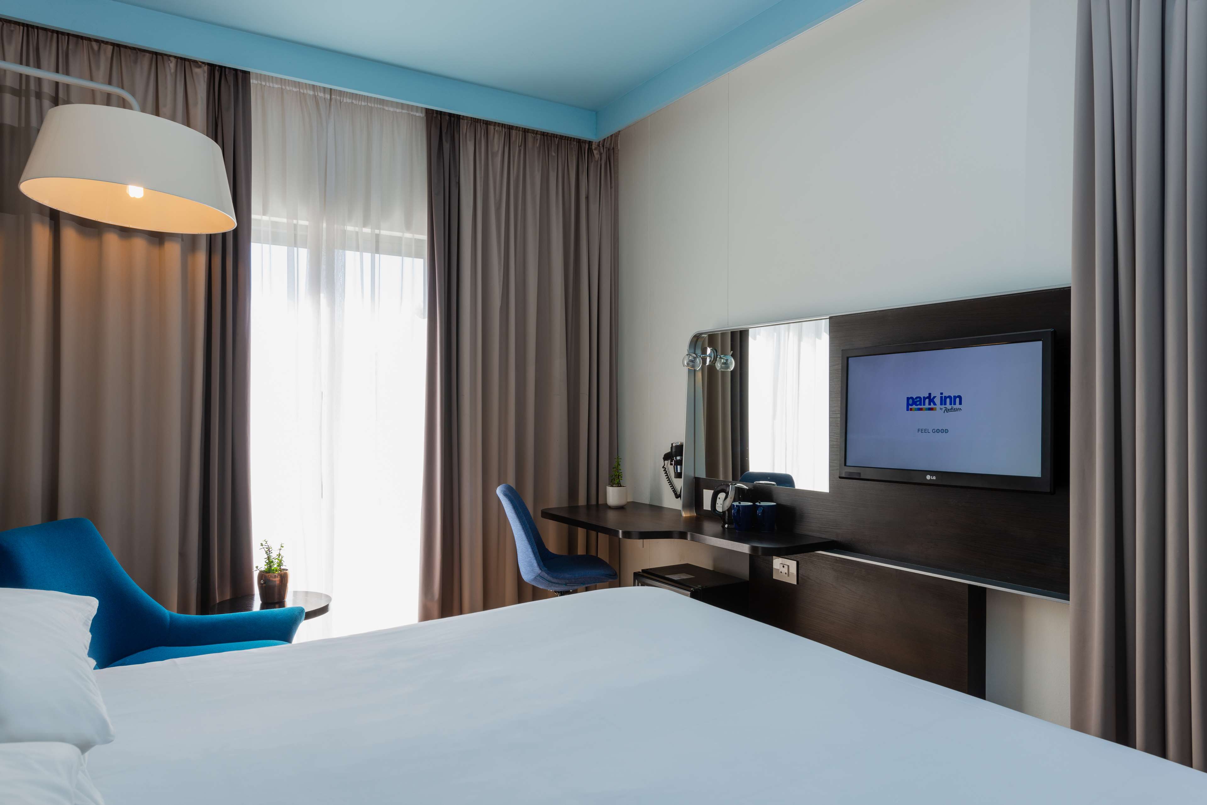 Фото Park Inn by Radisson Cape Town Newlands