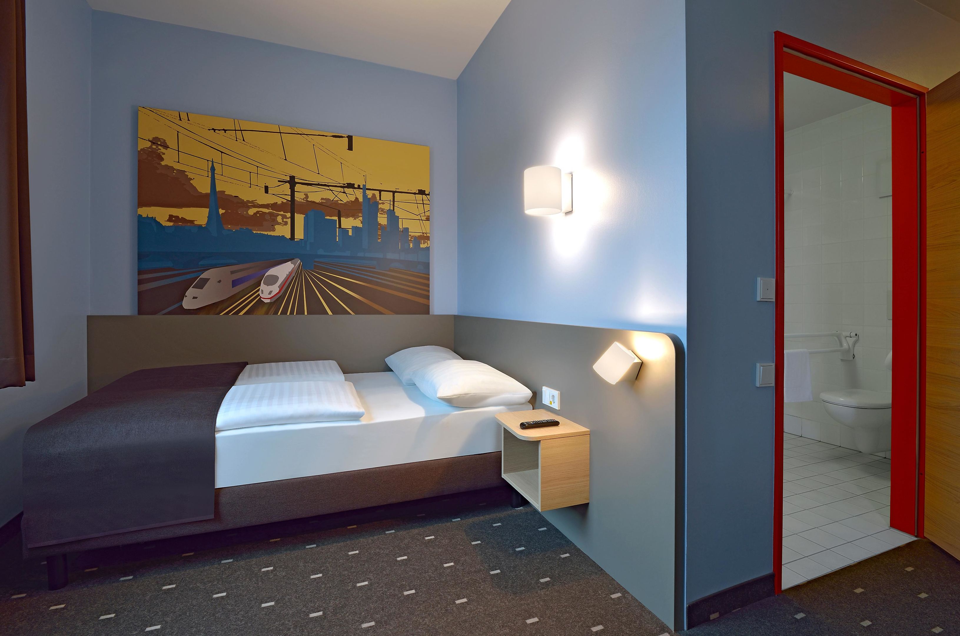 Фото B&b Hotel Saarbrücken-Hbf