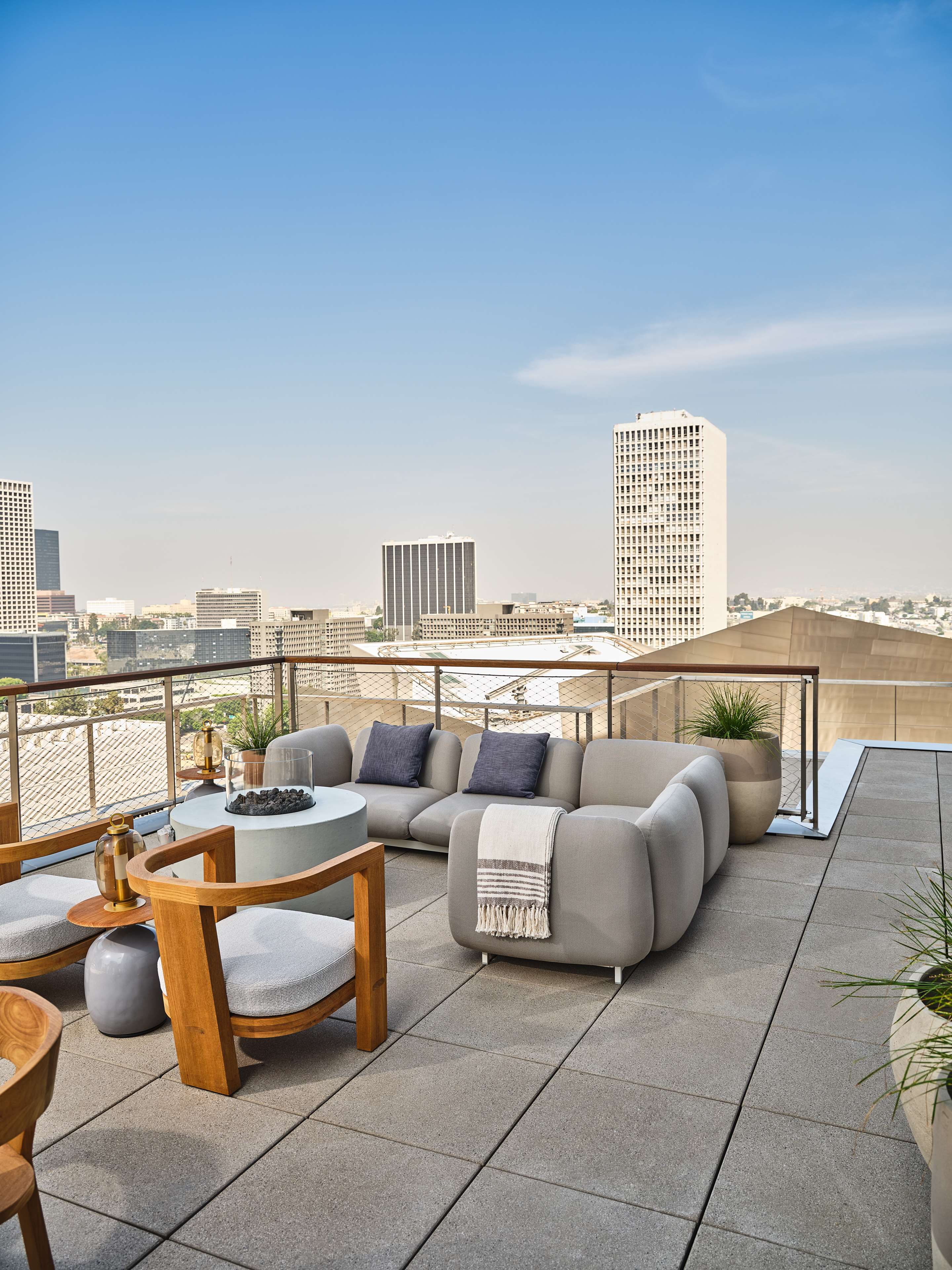 Фото Conrad Los Angeles