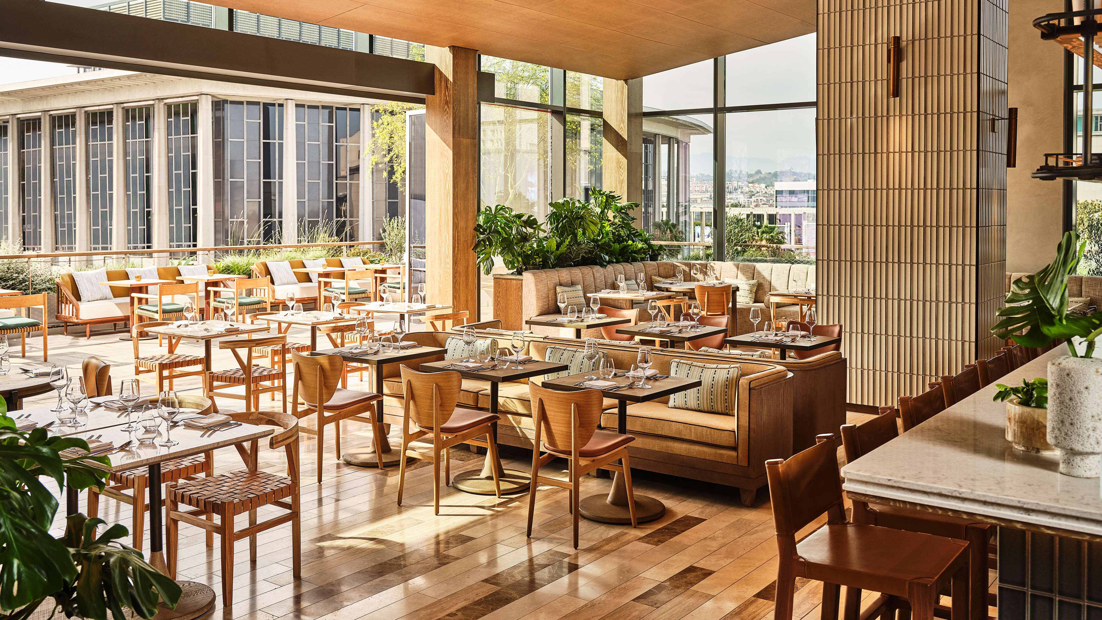 Фото Conrad Los Angeles