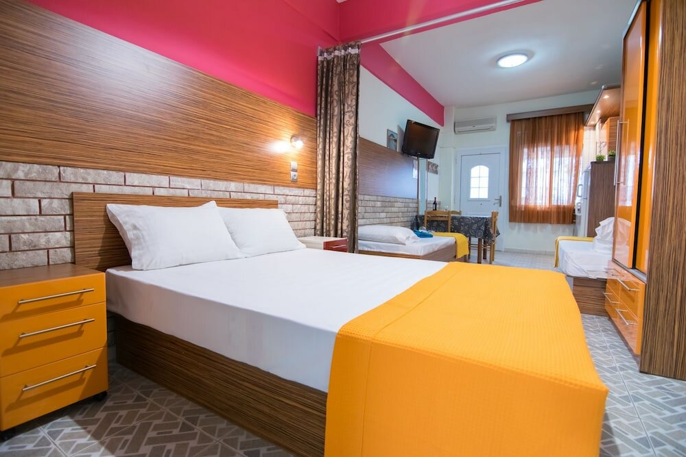 Фото Avra Comfort Rooms- Family