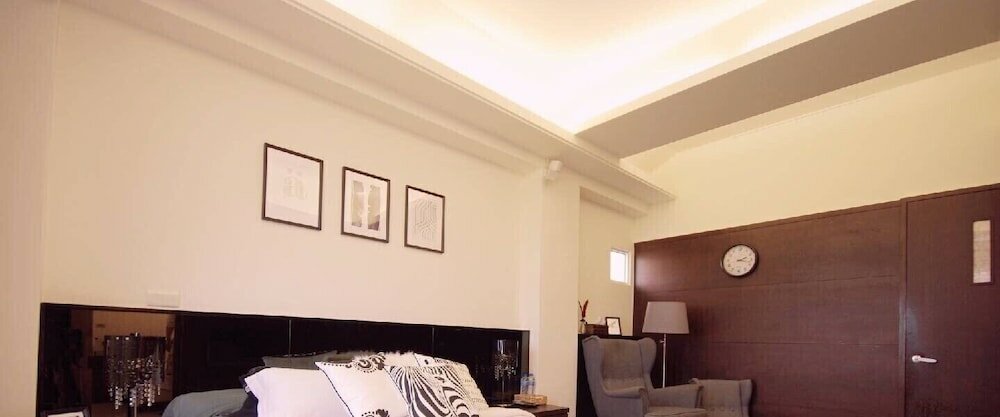 Фото Leisure Pavilion House B&b