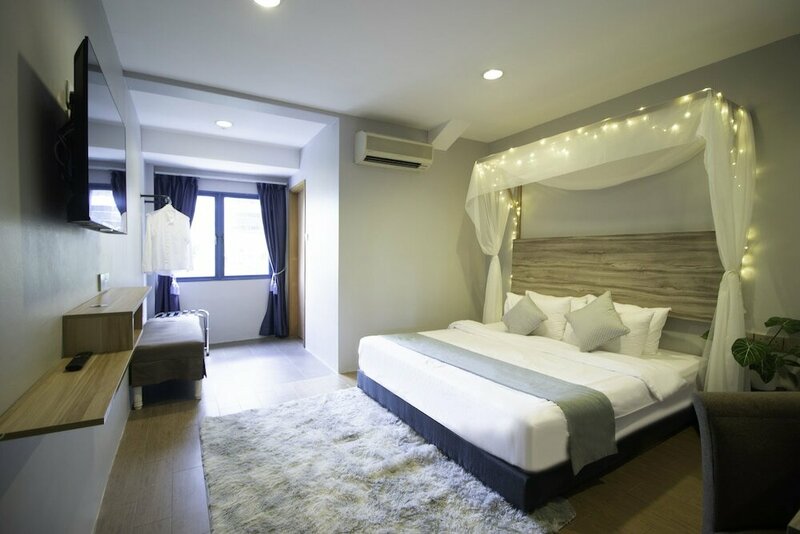 Гостиница Victoria Hotel - a NuVe Group Collection в Сингапуре