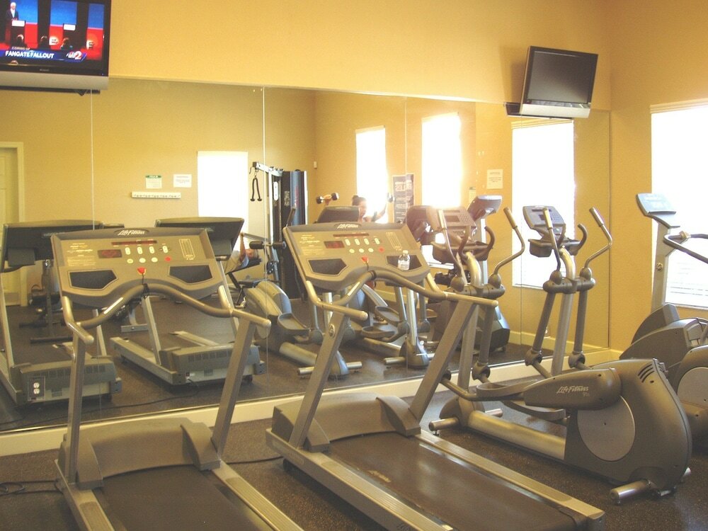 Фото Near Theme Parks! Gorgeous 3 Br Town Home, Splash Park, Pool, Lake, And More!