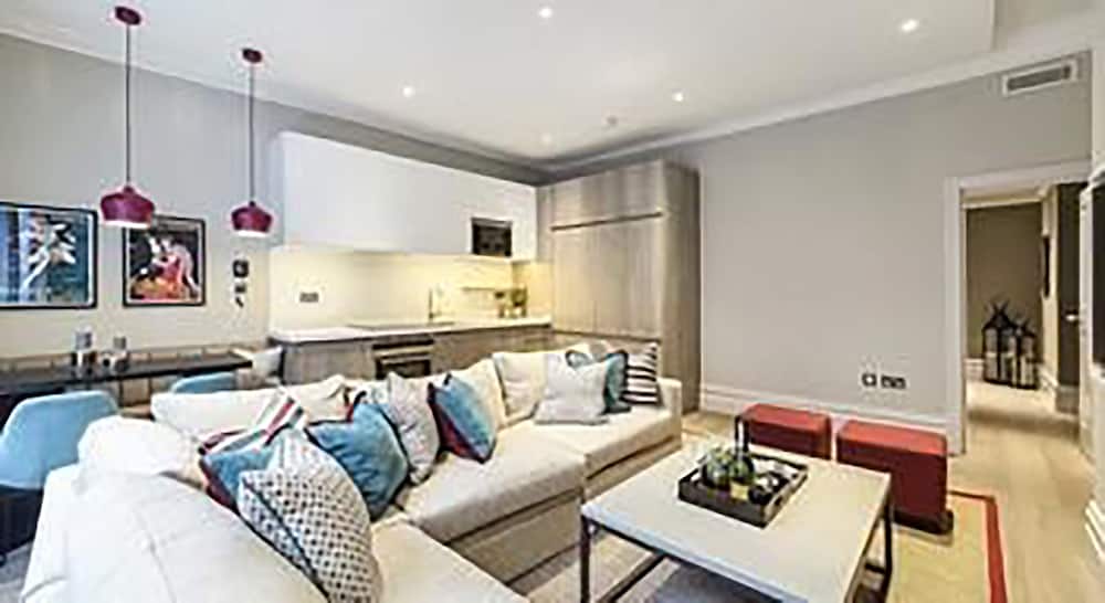 Фото The Kensington Residencies