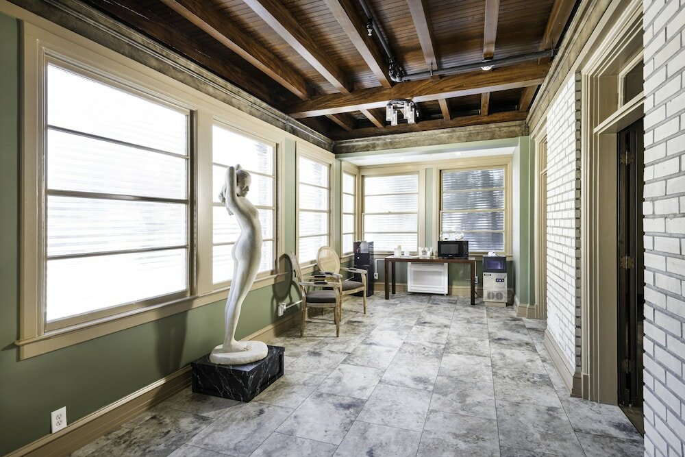 Фото The Edward Hotel