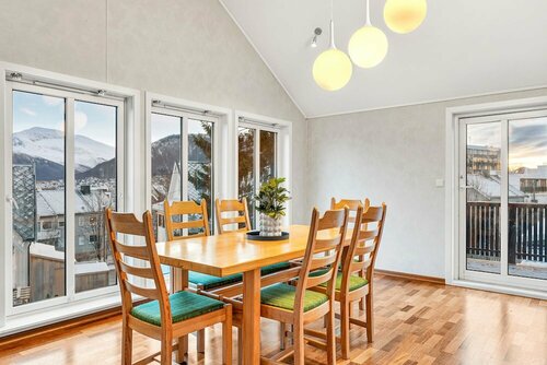 Гостиница Auroras Friends Apartment - Hostel в Тромсё