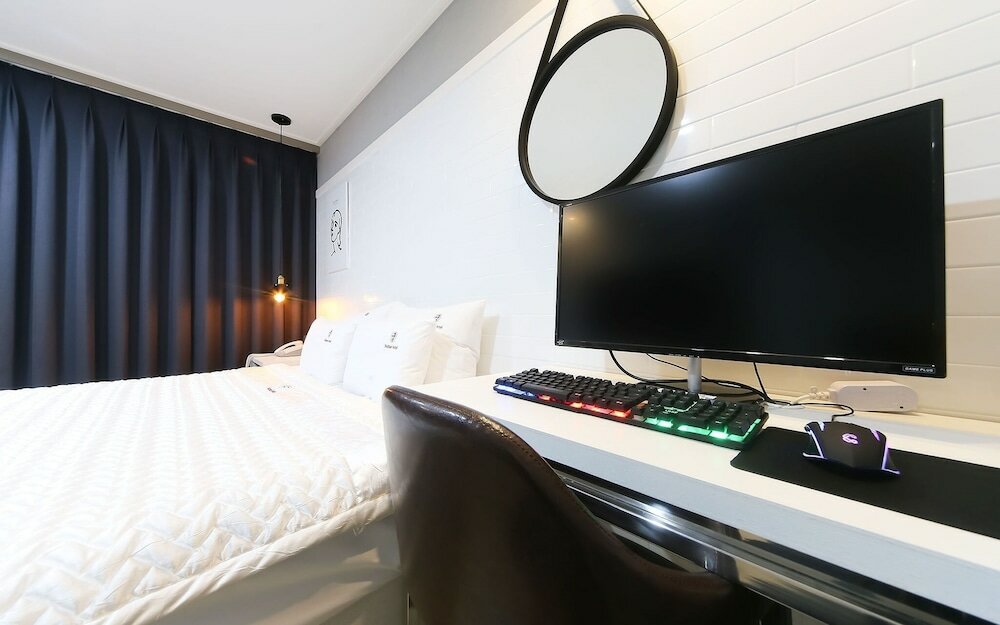 Фото Changwon Boutique Hotel Gung