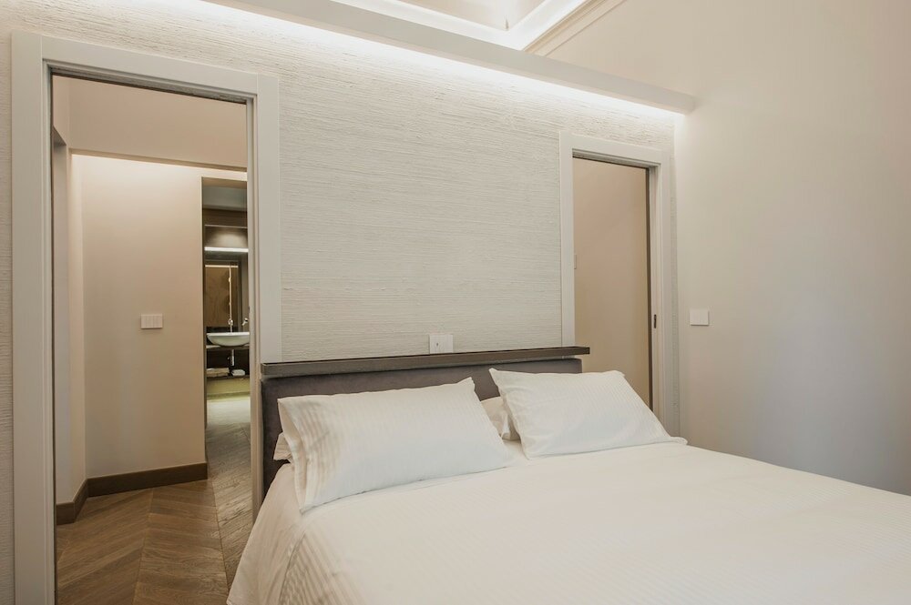 Фото Ferrini Home - Etnea Portrait