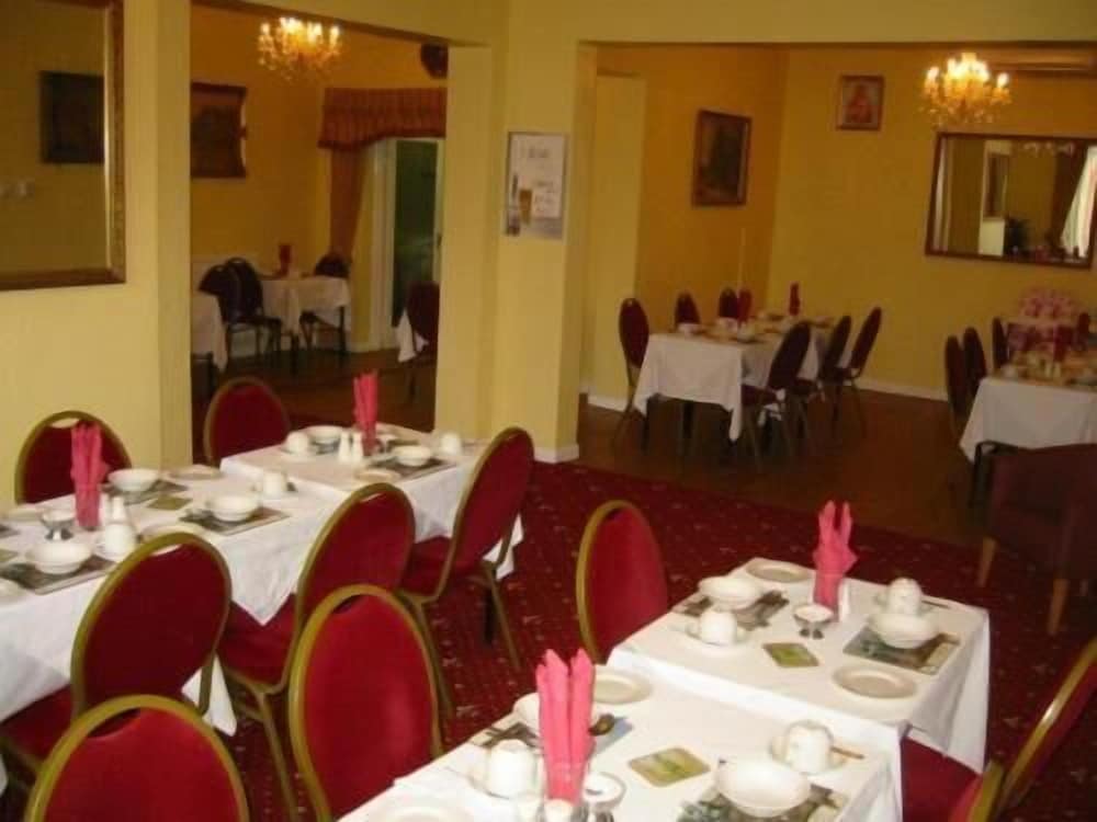 Фото The Langham Hotel