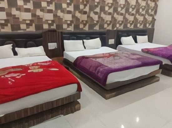 Фото Hotel Naman Palace