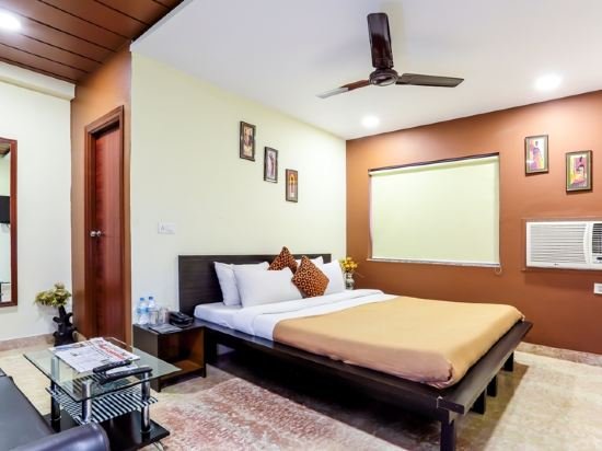 Фото Hotel Narayani Enclave