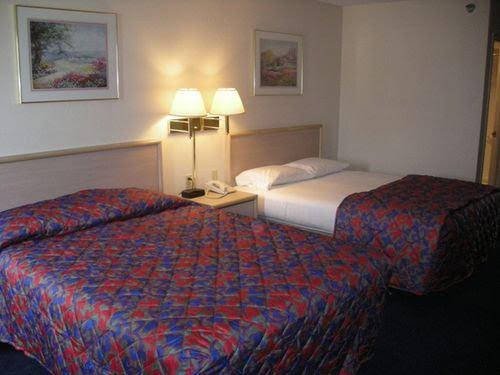 Фото Red Roof Inn Holton