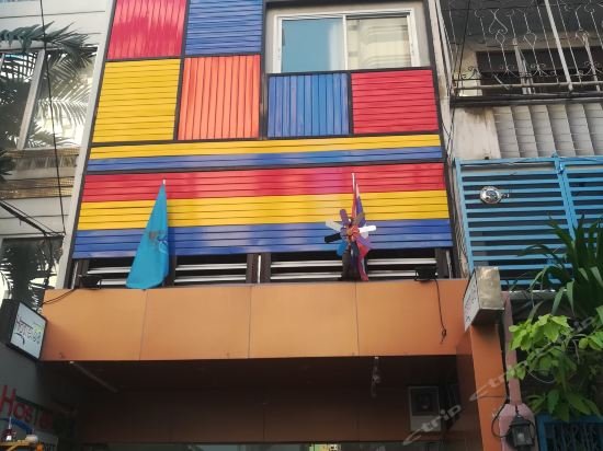 Фото Hostel 8 Sukhumvit Nana Bangkok