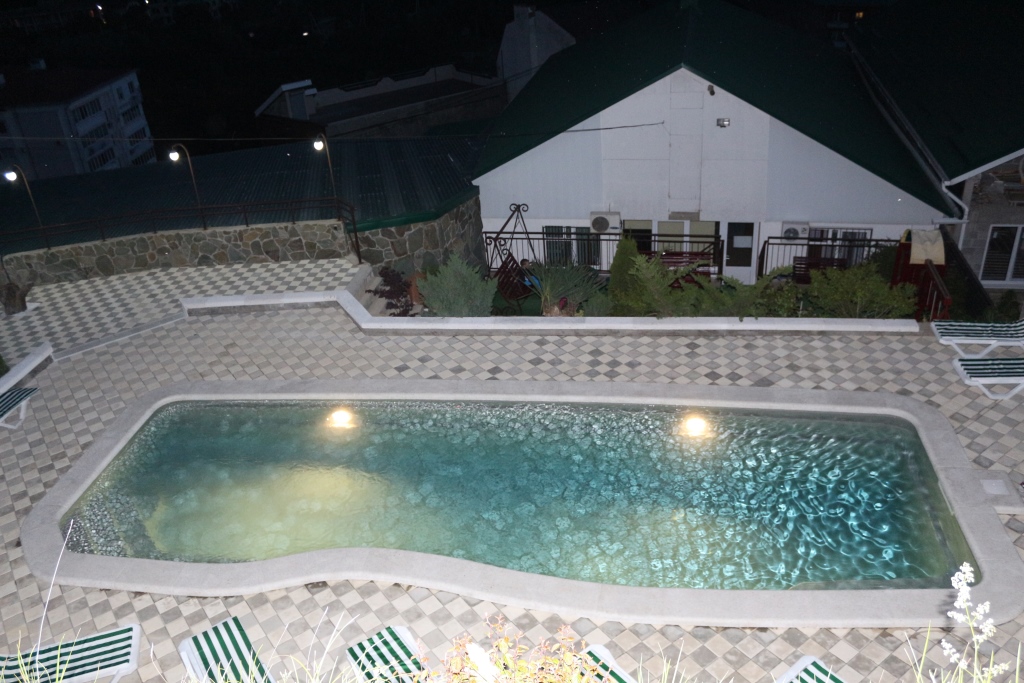 Фото отеля 2