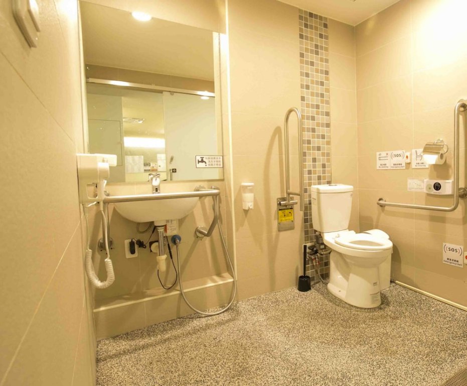 Фото Fun Inn Taipei