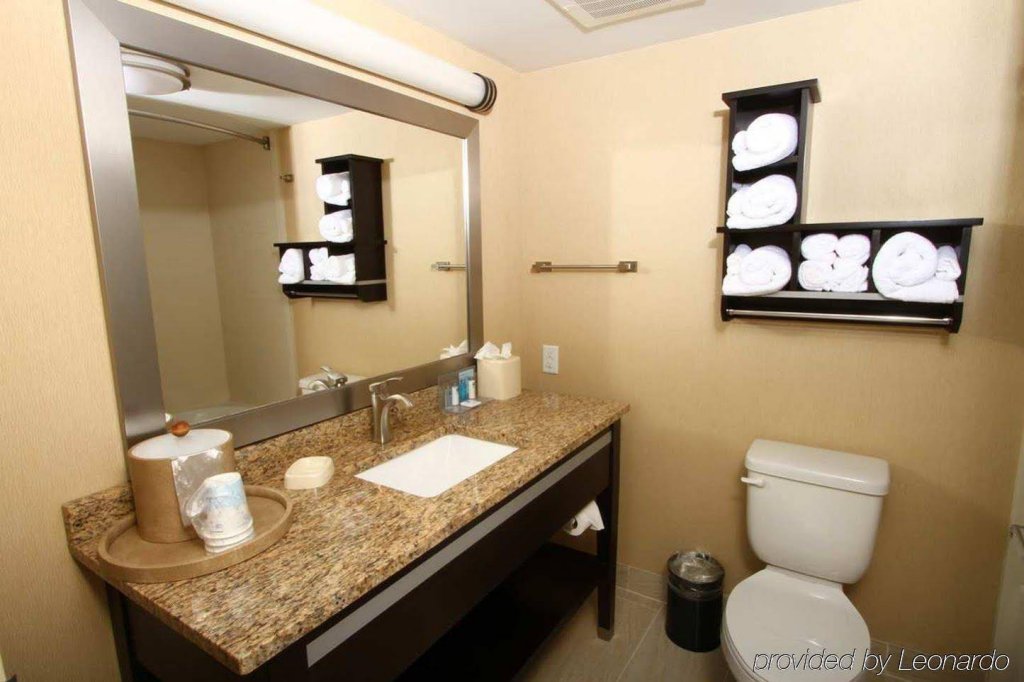 Фото Hampton Inn Daytona Beach/Beachfront