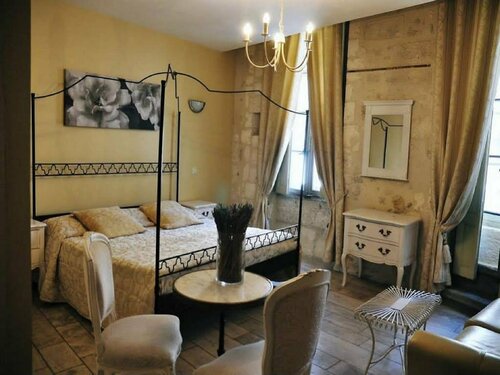 Гостиница Hôtel du Palais des Papes в Ниме