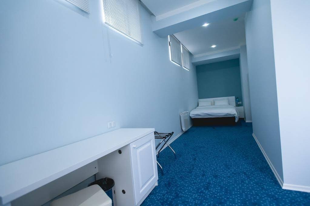 Фото Piazza Four Colours