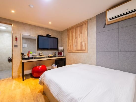 Фото Hotel Millhaus Shinchon