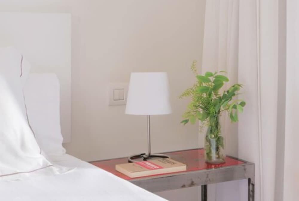 Фото Som Nit Born