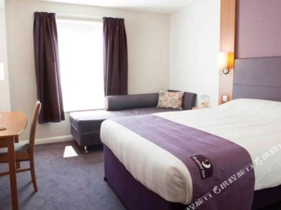 Фото Premier Inn Dundee West