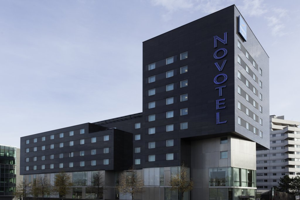 Фото Novotel Paris 17