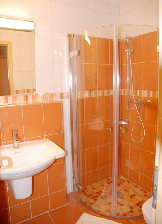 Фото Sporthotel Neuruppin