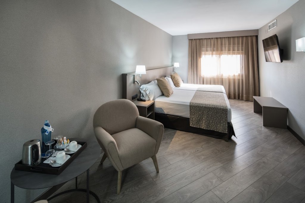 Фото Catalonia Park Putxet