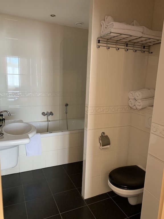 Фото Hotel Parklane