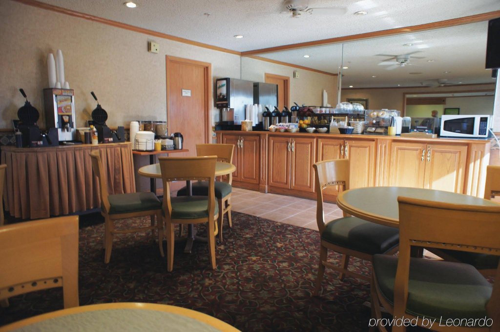 Фото La Quinta Inn & Suites by Wyndham Albuquerque Journal Ctr Nw