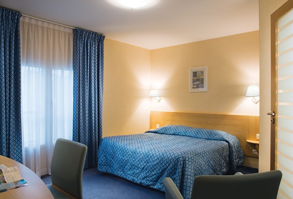 Фото Hôtel Vacances Bleues Villa Caroline