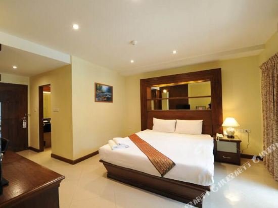 Фото The Whitehouse Condotel