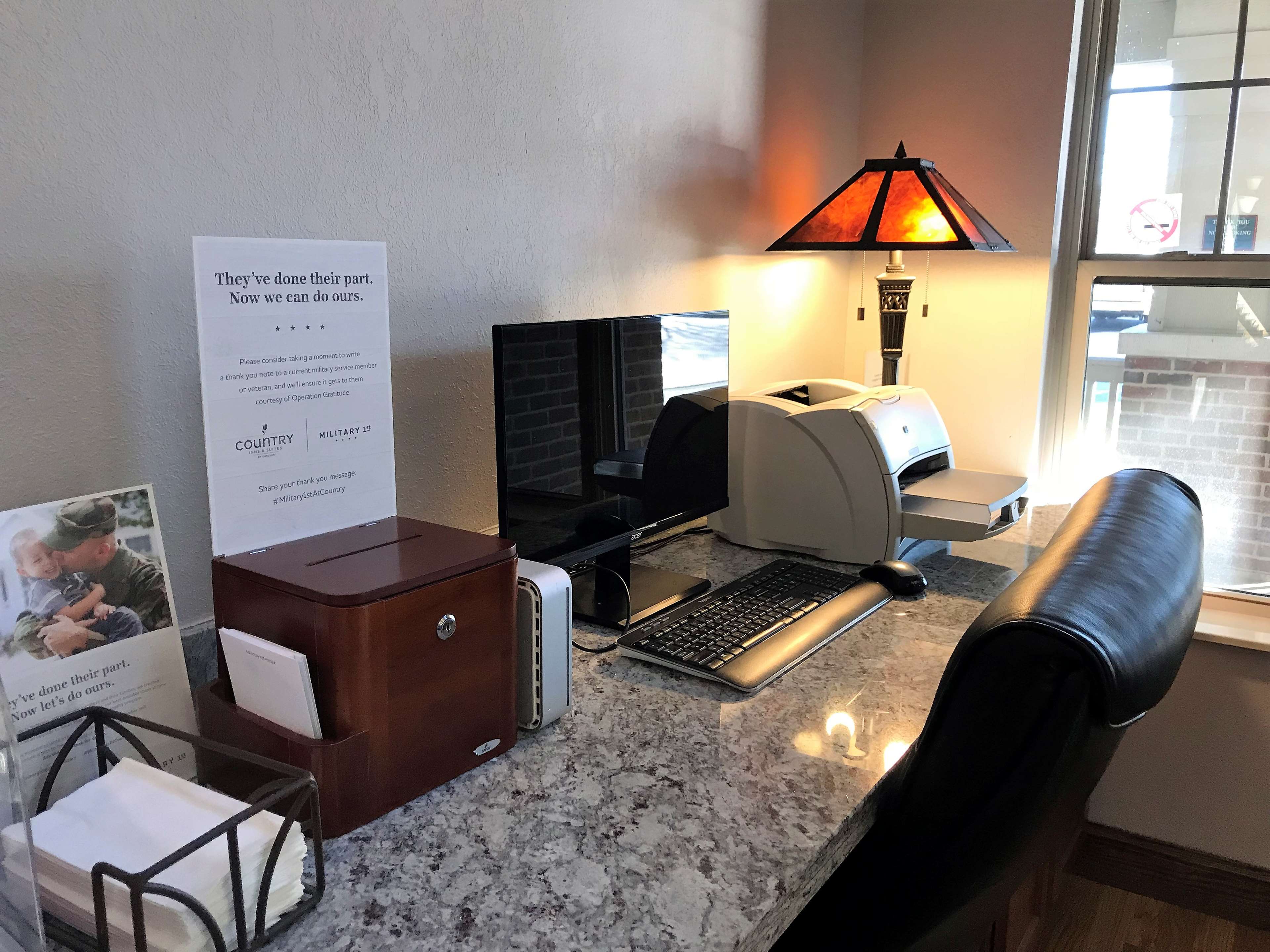 Фото Holiday Inn Express & Suites Zion by IHG