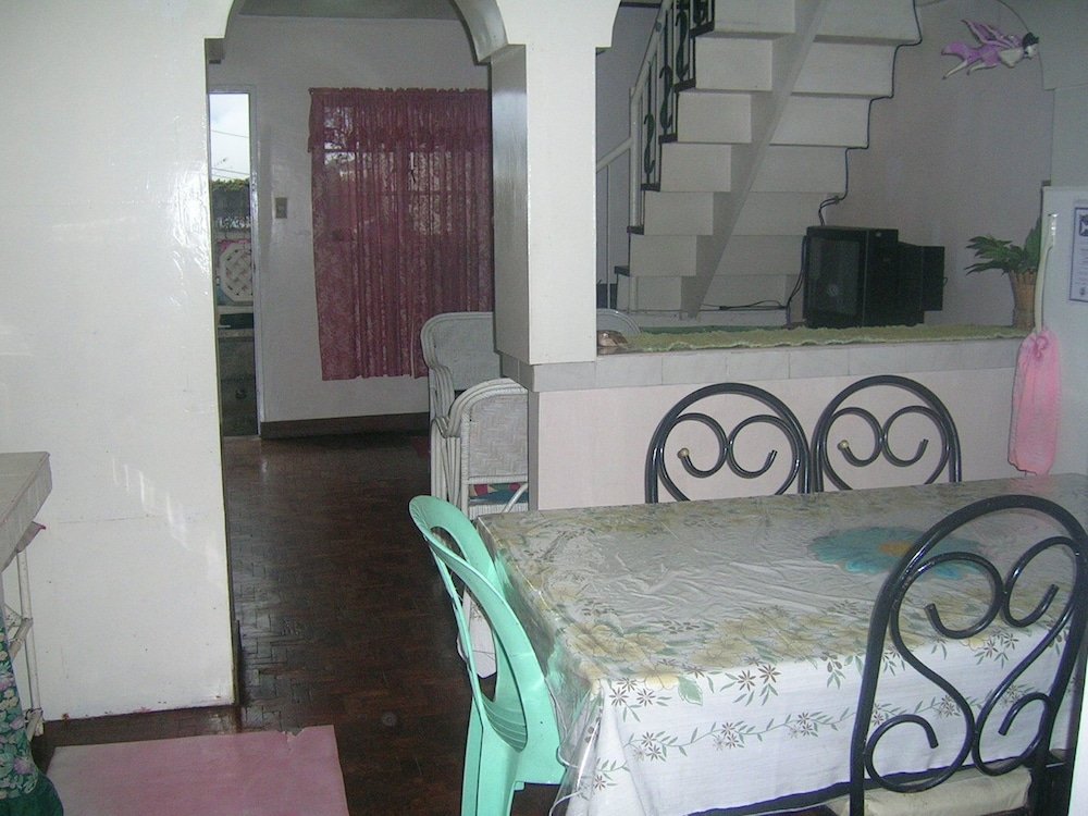 Фото 3br Unit 2 Jefrell Apartments