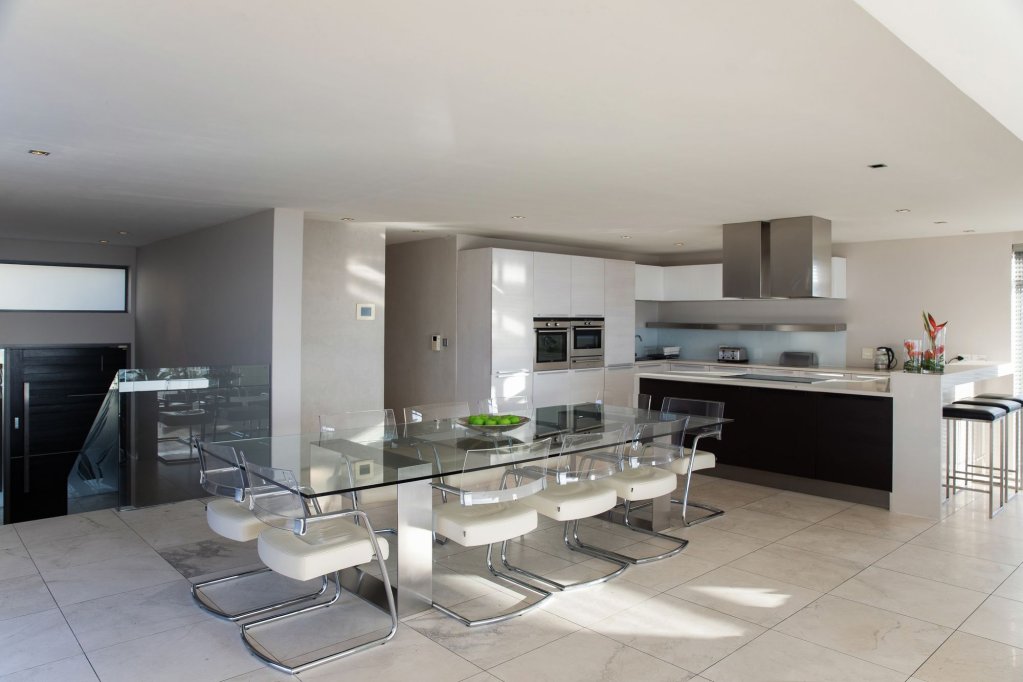 Фото Blue Views Studio Apartments