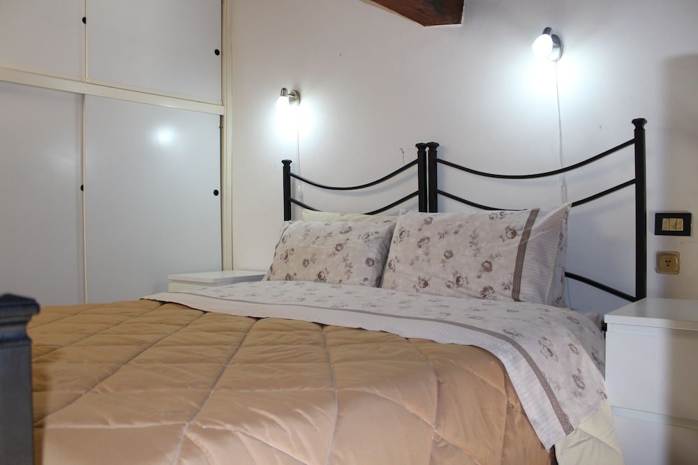 Фото Zmax Zanobi Studios