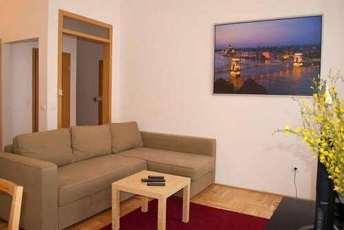 Гостиница Gozsdu Spacious Apartment в Будапеште