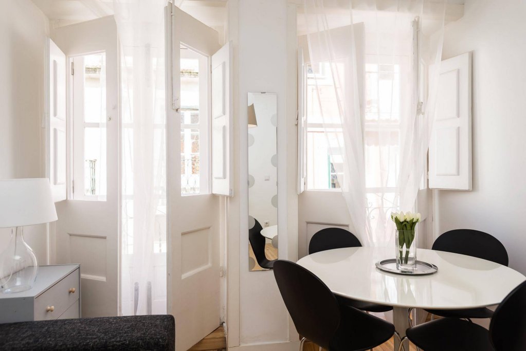 Фото Shortstayflat Bairro Alto Apartments