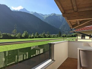 Luxurious Apartment Near Four Ski Lifts in Mayrhofen