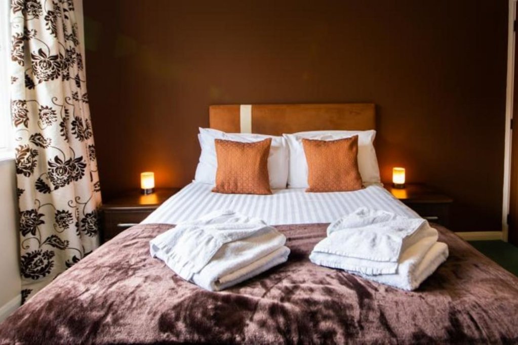 Фото The Spires Serviced Apartments Aberdeen